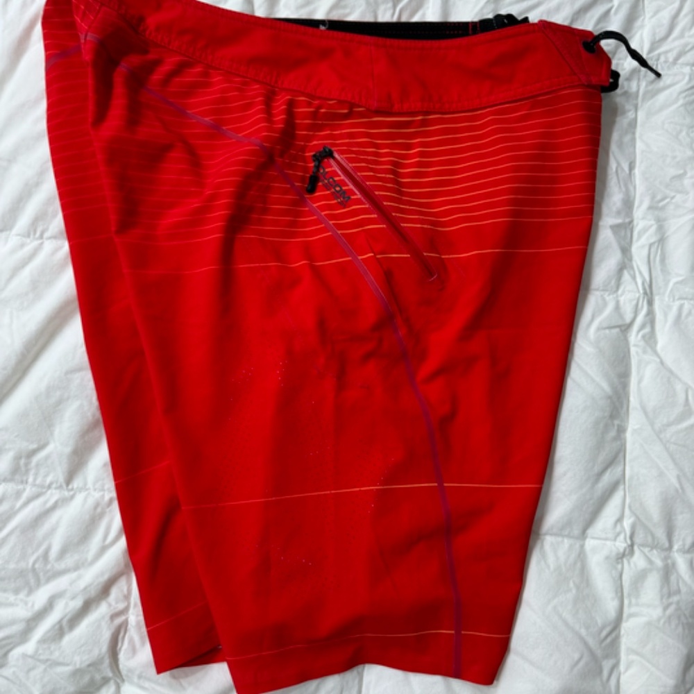 Volcom, Size 32, Red - image 2